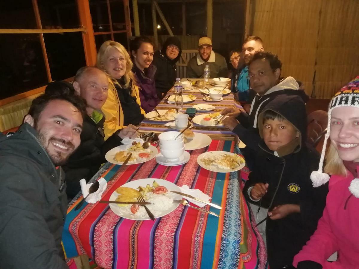 Urosfood & Titiqaqa Lodge Kültér fotó